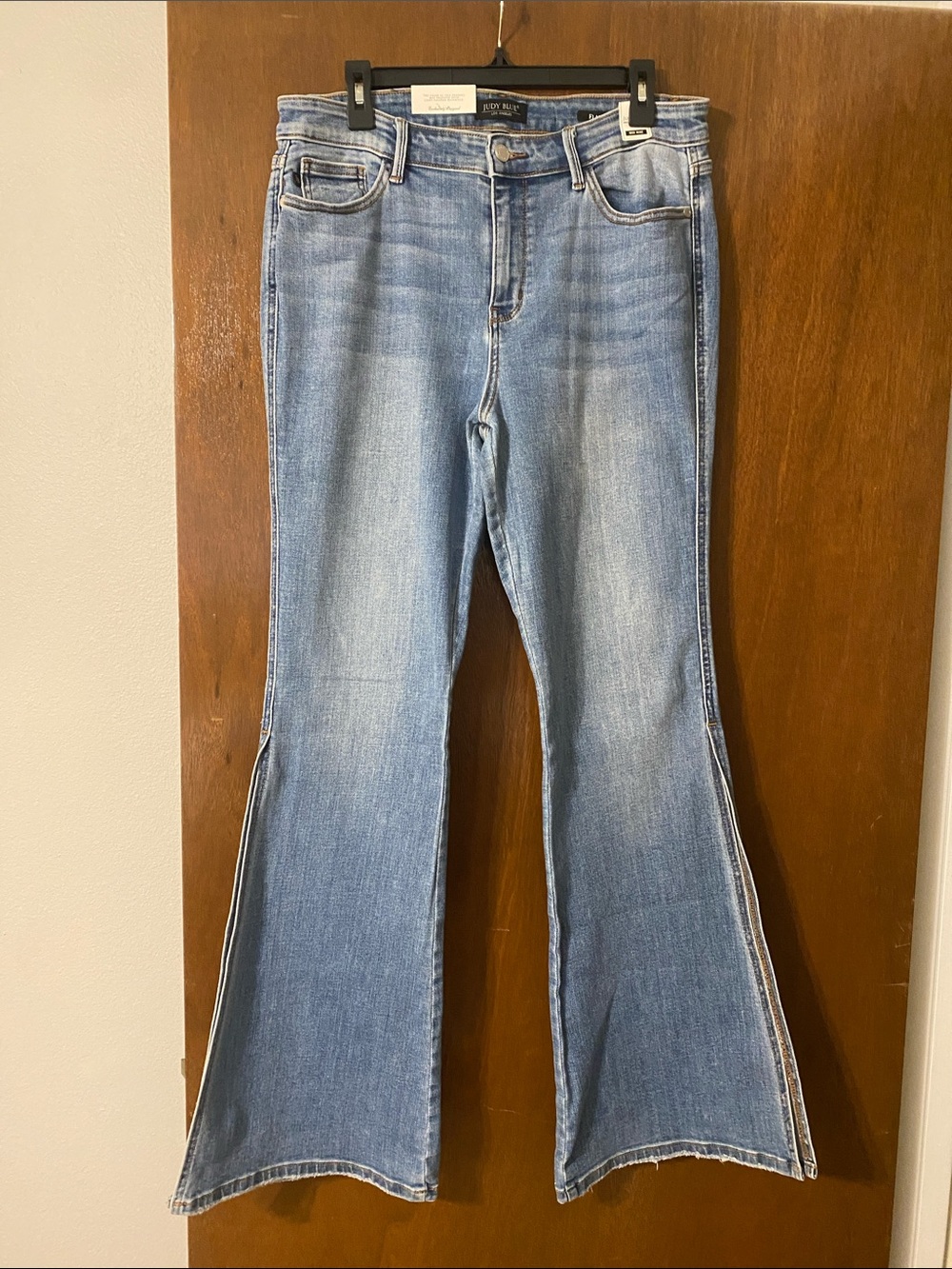 NWT Judy Blue Mid-Rise Peek-a-Boot Hem Slit Flare Jeans